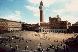 Tour of Siena , Piazza del Campo